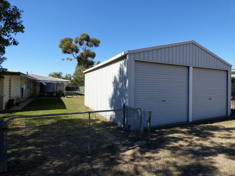 100 Bowen Street, Roma QLD 4455