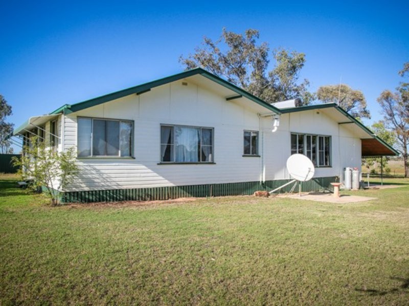 75 Warooby Lane, Roma QLD 4455