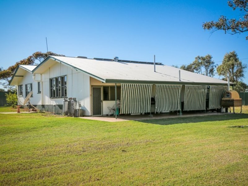 75 Warooby Lane, Roma QLD 4455