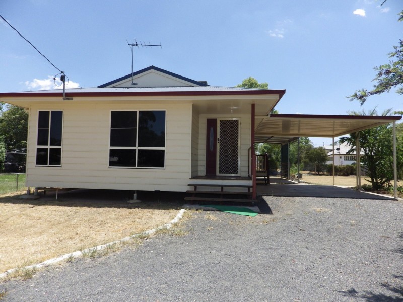 3 Bond Street, Roma QLD 4455