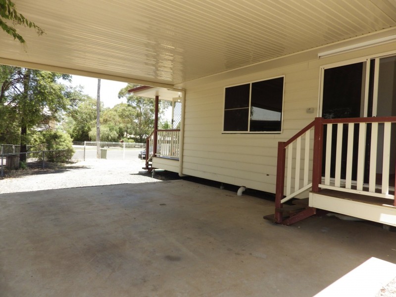 3 Bond Street, Roma QLD 4455