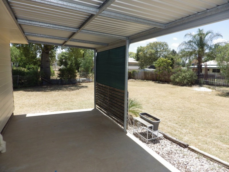 3 Bond Street, Roma QLD 4455