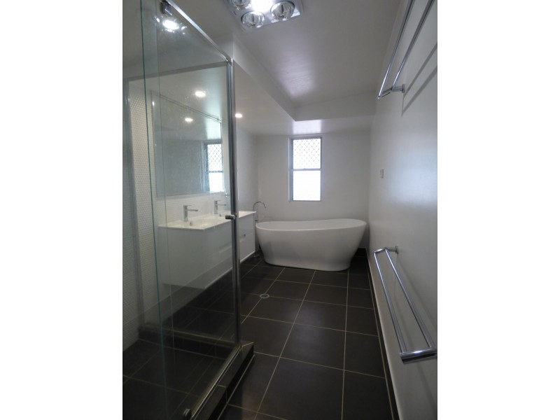 22 Feather Street, Roma QLD 4455