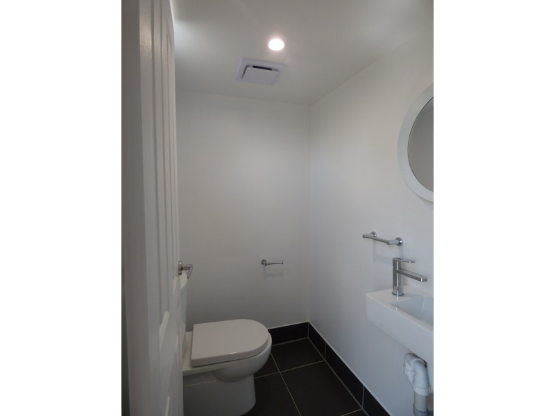 22 Feather Street, Roma QLD 4455