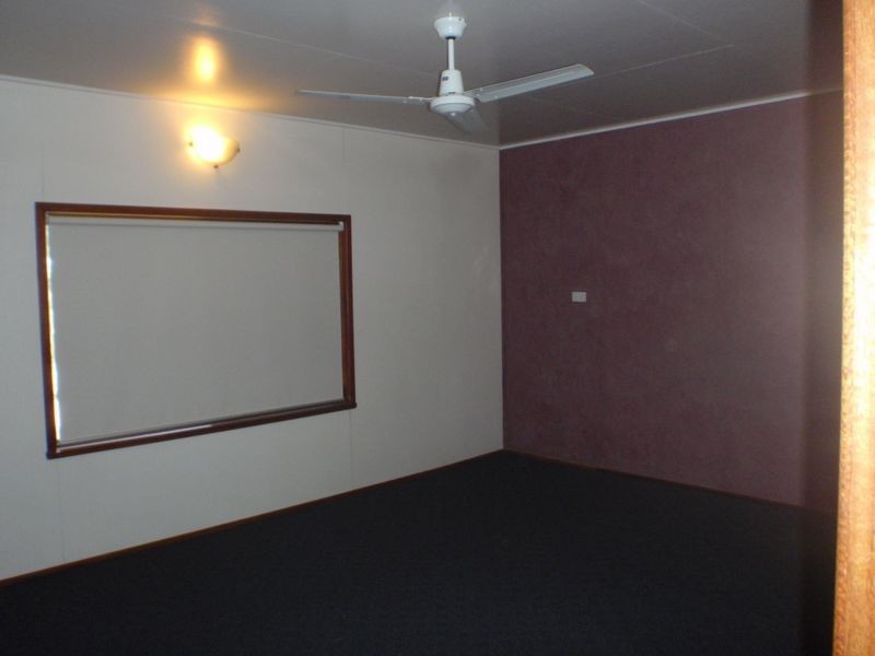 42 Clayton Road, Roma QLD 4455