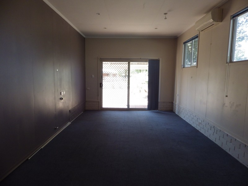 53 Cottell Street, Roma QLD 4455