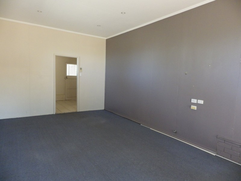 53 Cottell Street, Roma QLD 4455