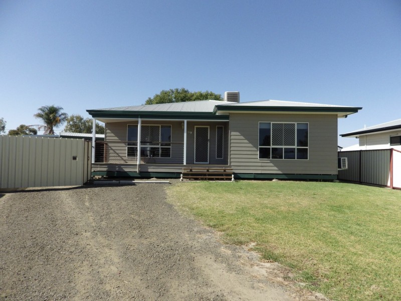 27 Karalee Court, Roma QLD 4455