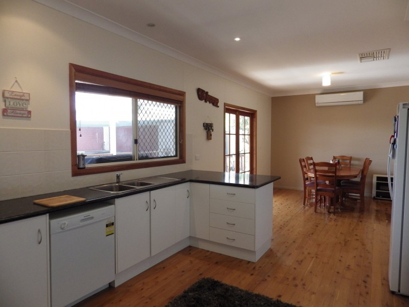 27 Karalee Court, Roma QLD 4455