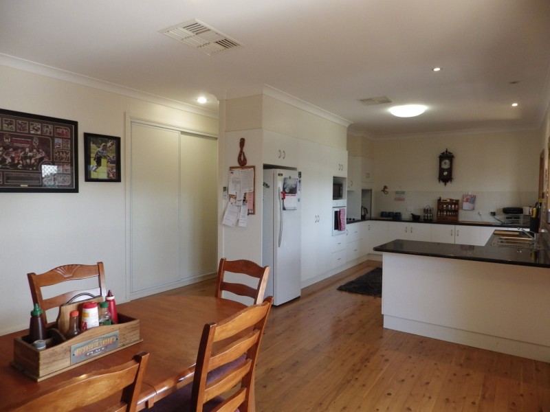 27 Karalee Court, Roma QLD 4455