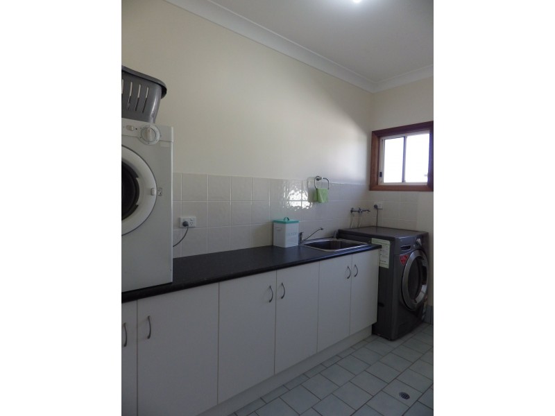 27 Karalee Court, Roma QLD 4455