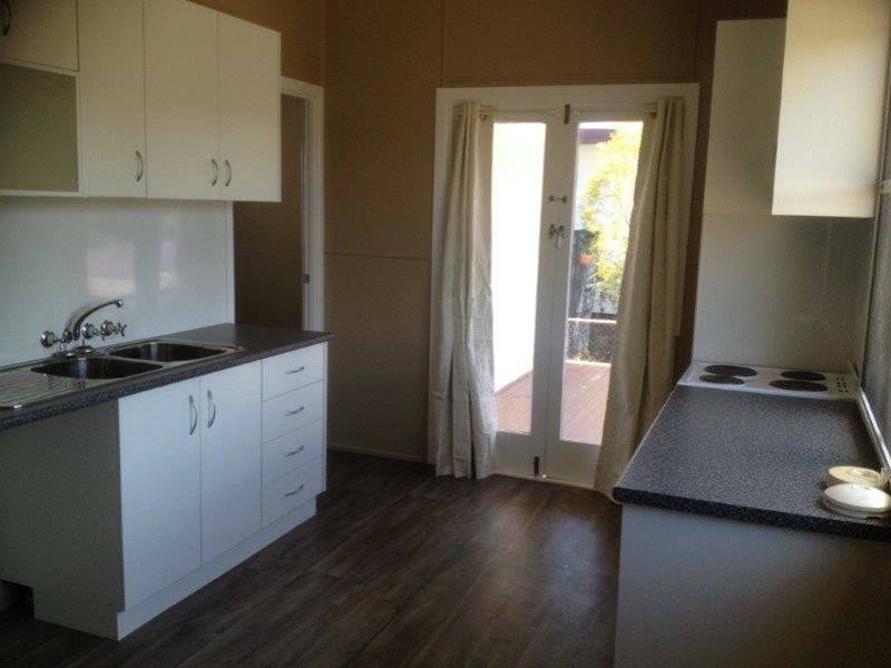 6 Hasted Street, Roma QLD 4455