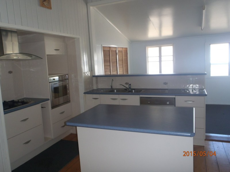 195 McDowall Street, Roma QLD 4455