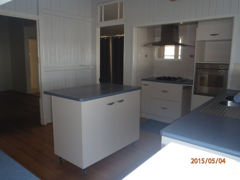 195 McDowall Street, Roma QLD 4455