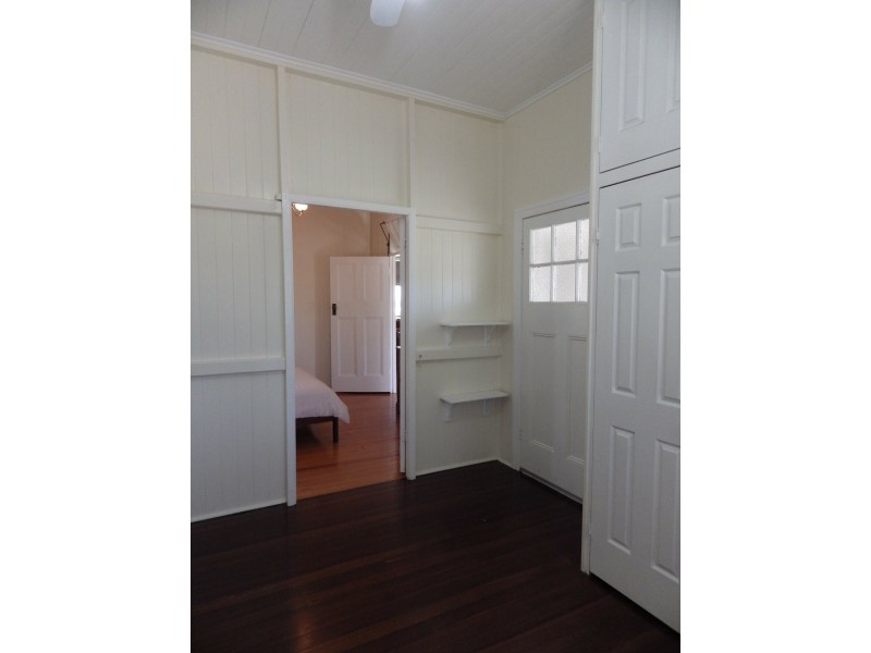 12 Lovell Street, Roma QLD 4455