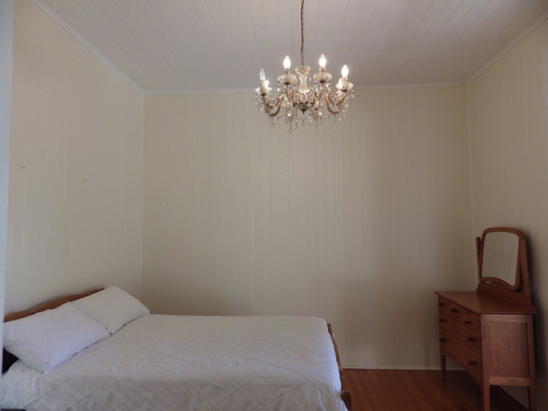 12 Lovell Street, Roma QLD 4455