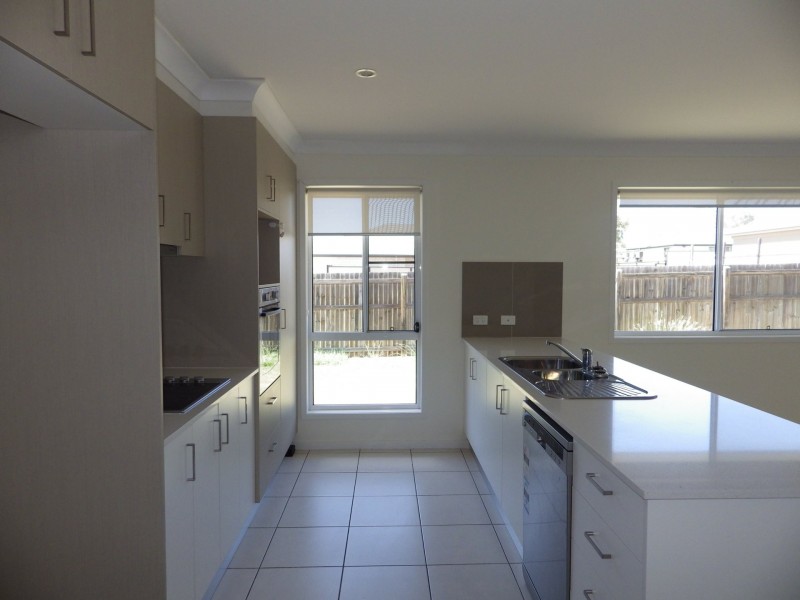 53 Wheeler Drive, Roma QLD 4455