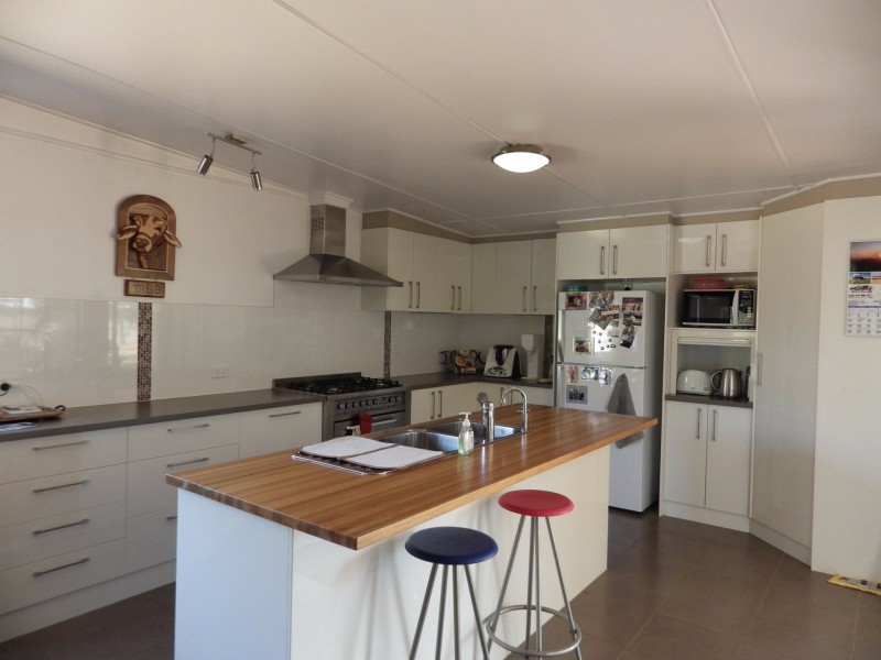 80 Leabrae Road, Wallumbilla QLD 4428