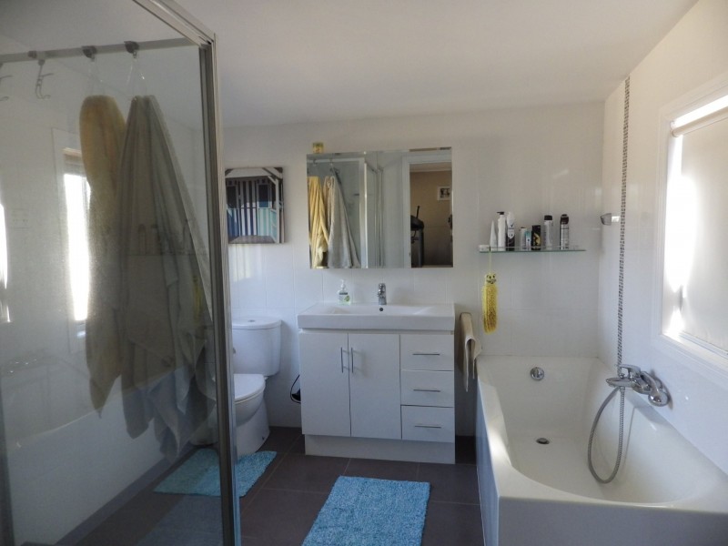 80 Leabrae Road, Wallumbilla QLD 4428