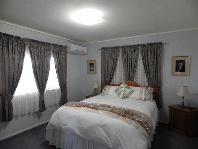 144 Bourne Drive, Roma QLD 4455