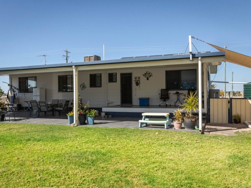 144 Bourne Drive, Roma QLD 4455