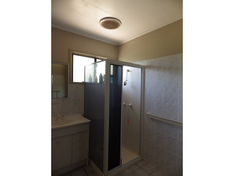 16 Howard Street, Roma QLD 4455