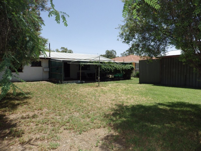 16 Howard Street, Roma QLD 4455