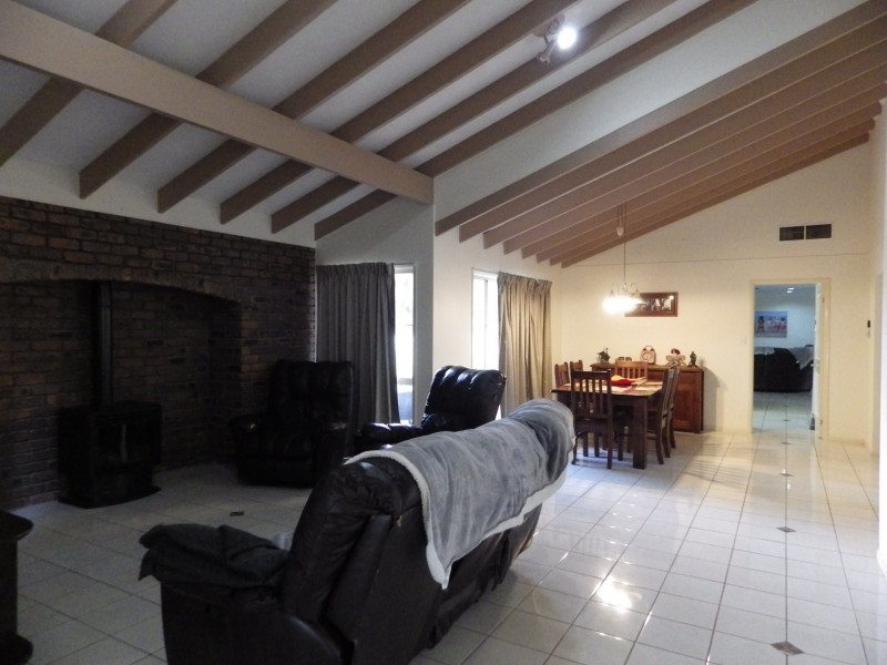 2 Alexander Avenue, Roma QLD 4455