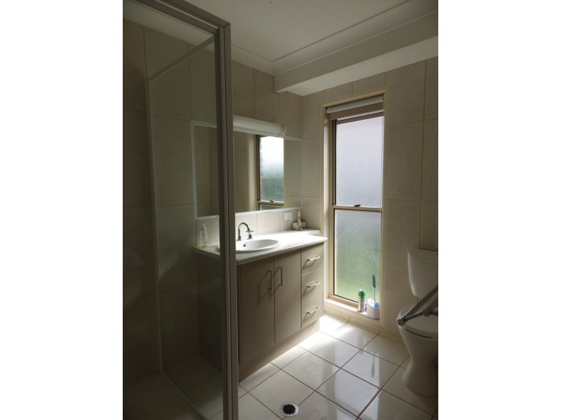 2 Alexander Avenue, Roma QLD 4455