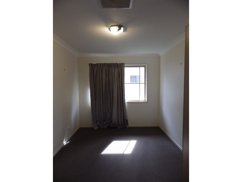 2 Alexander Avenue, Roma QLD 4455