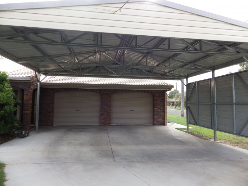 2 Alexander Avenue, Roma QLD 4455
