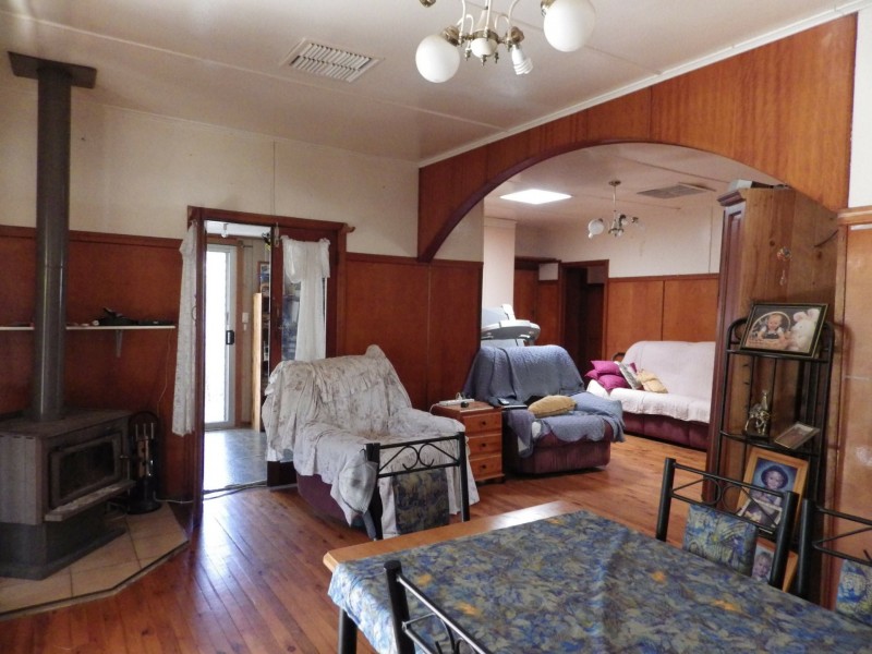 11 Major Street, Roma QLD 4455