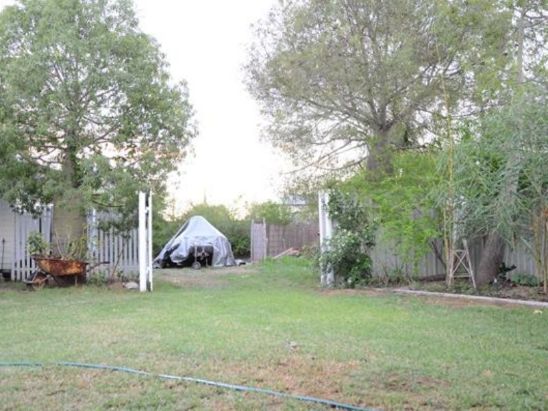 11 Major Street, Roma QLD 4455