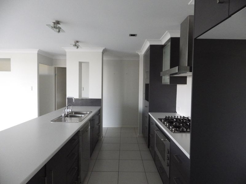 5 Lockyer Crescent, Roma QLD 4455