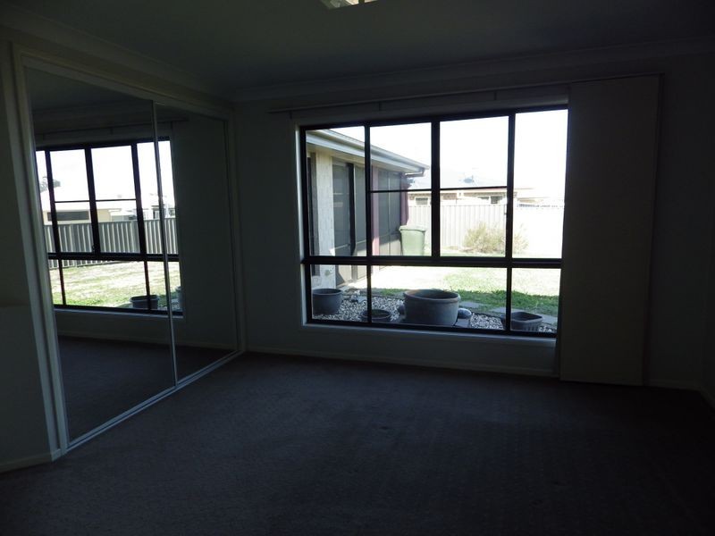 5 Lockyer Crescent, Roma QLD 4455