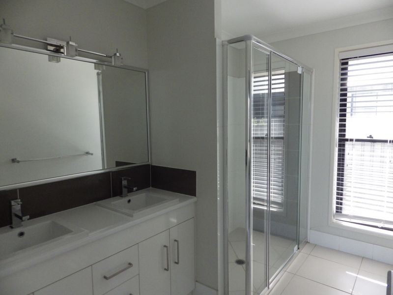 5 Lockyer Crescent, Roma QLD 4455