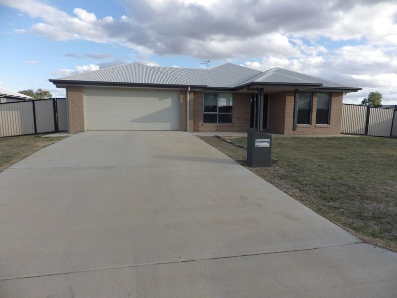20 Beetson Drive, Roma QLD 4455