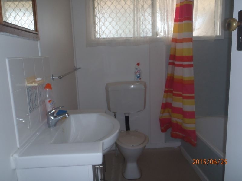 17 Downs Street, Roma QLD 4455