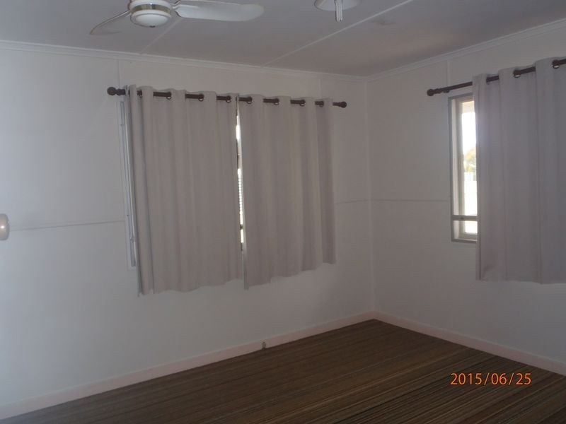 17 Downs Street, Roma QLD 4455