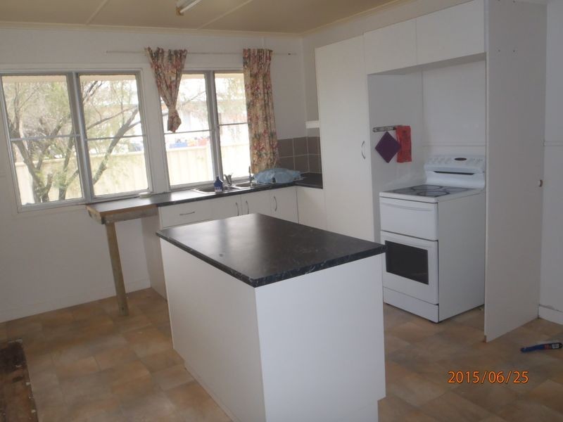 17 Downs Street, Roma QLD 4455