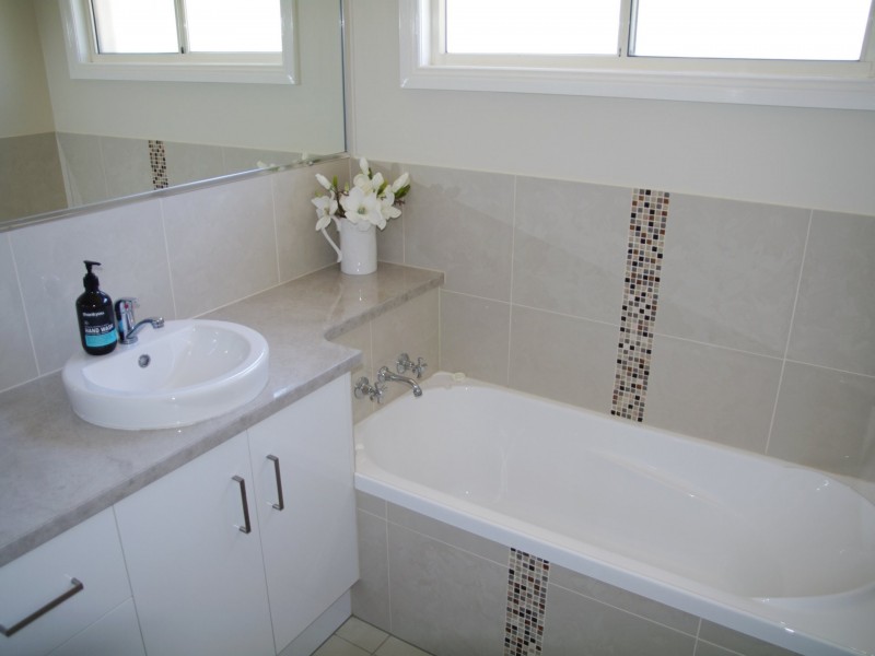 19 Alexander Avenue, Roma QLD 4455