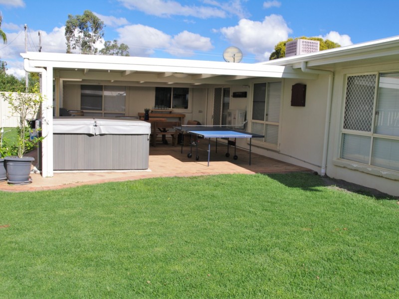 19 Alexander Avenue, Roma QLD 4455