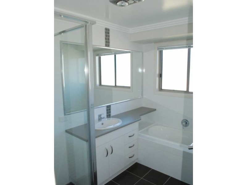 1 Edna Street, Roma QLD 4455