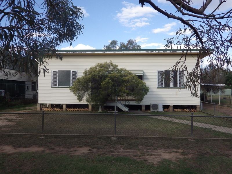 114 Arthur Street, Roma QLD 4455