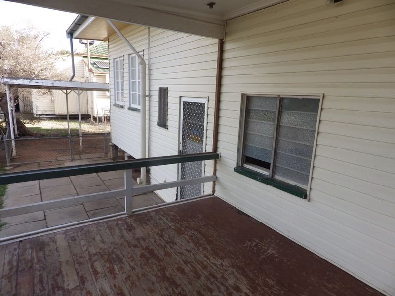 114 Arthur Street, Roma QLD 4455