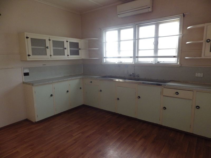 114 Arthur Street, Roma QLD 4455