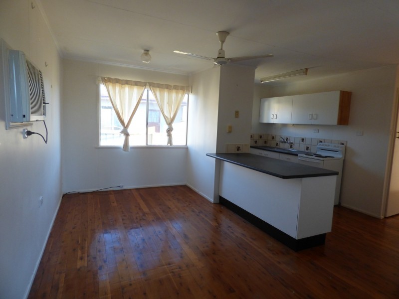 Unit 2/29 George Street, Roma QLD 4455