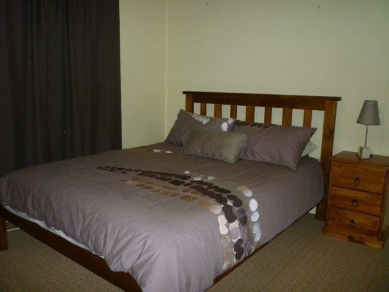 7 Powell Street, Roma QLD 4455