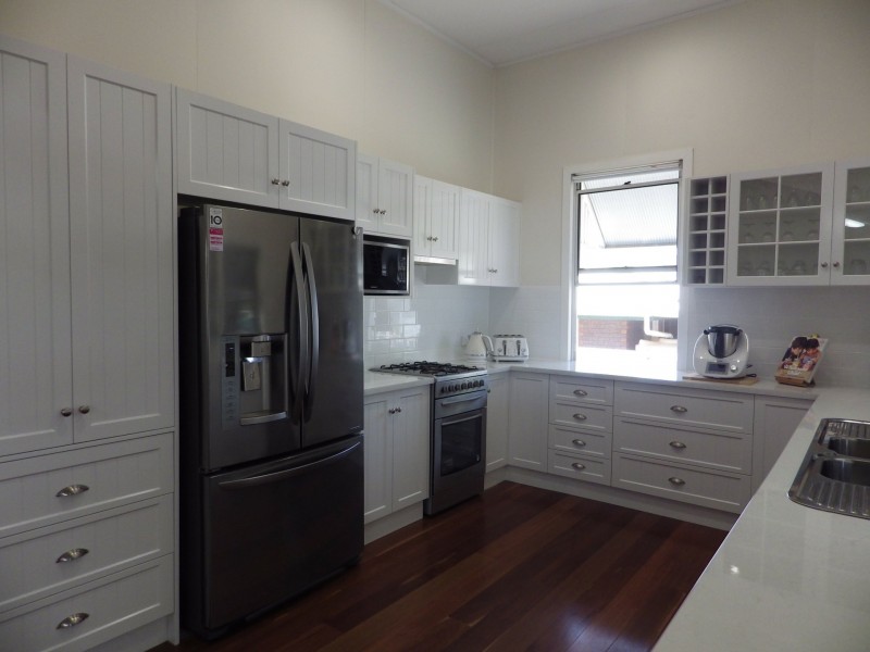 113 Currey Street, Roma QLD 4455