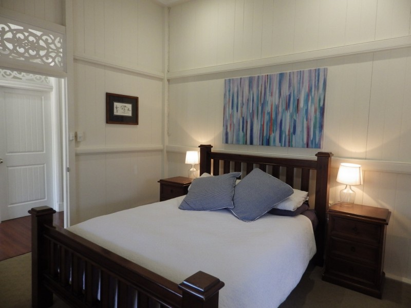 113 Currey Street, Roma QLD 4455